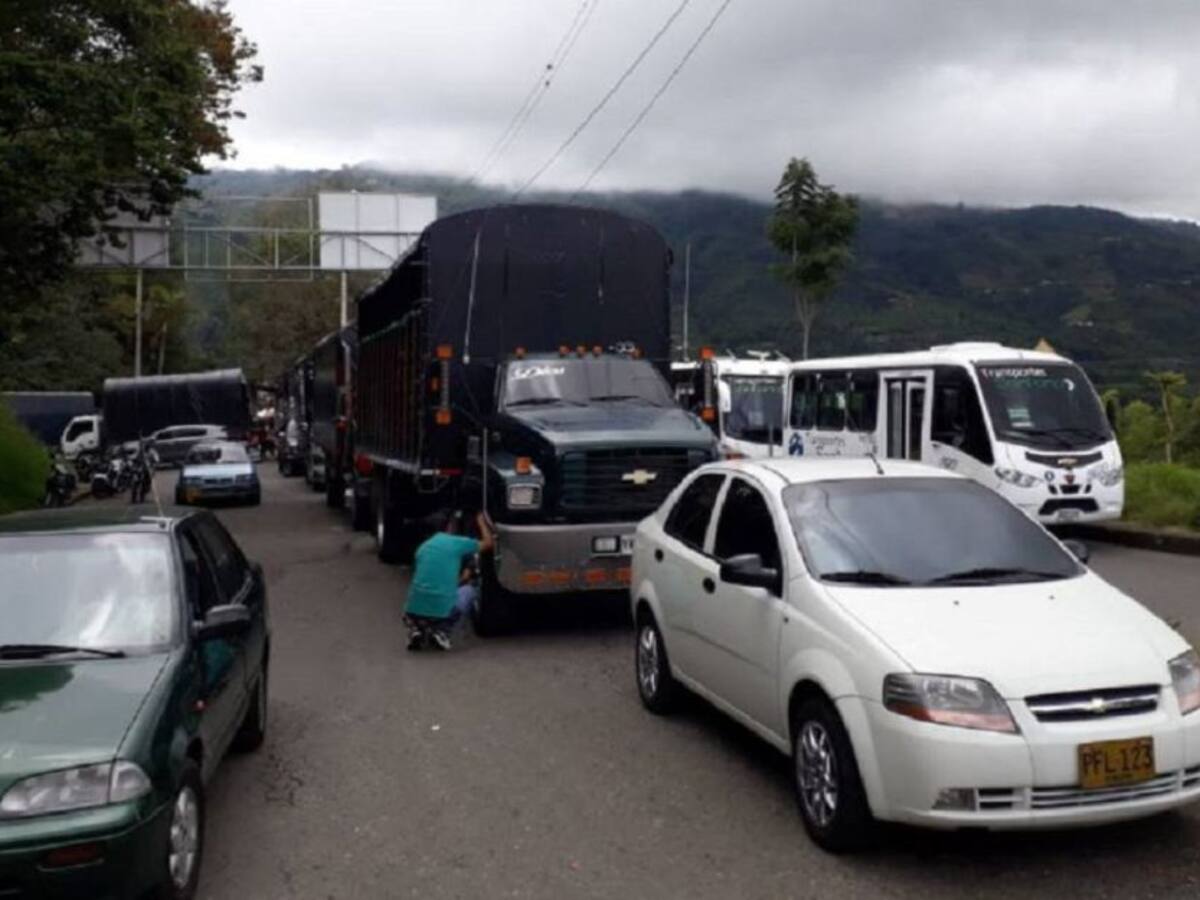 Algunas vías de Caldas están bloqueadas por manifestaciones
