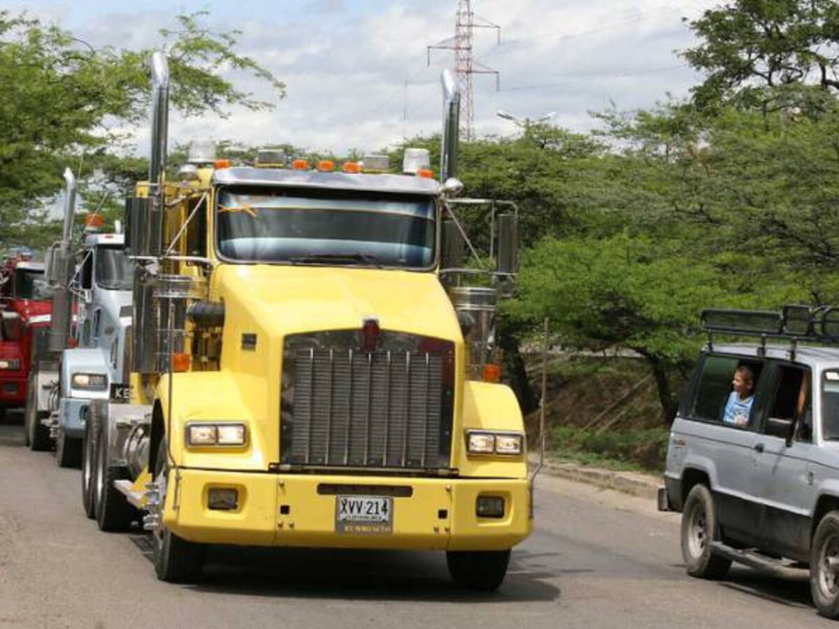 Comerciantes del Tolima piden al Gobierno agotar todos los recursos para levantar el paro camionero