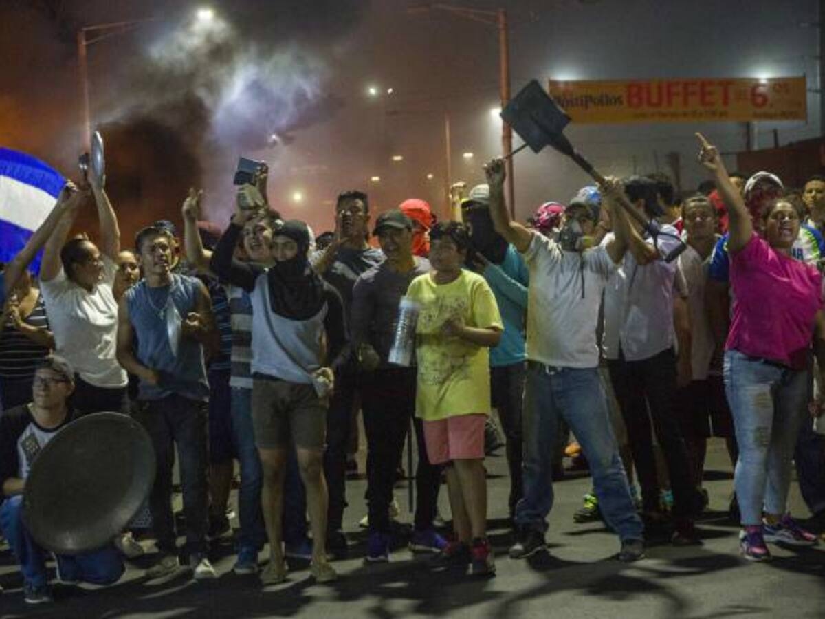 Diez muertos en protestas por reformas a la seguridad social en Nicaragua
