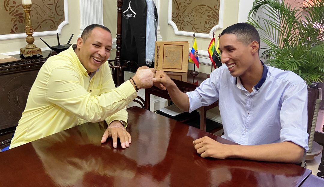 A través de un Bootcap realizado por la empresa el estudiante evidenció sus capacidades que le permitieron obtener la contratación