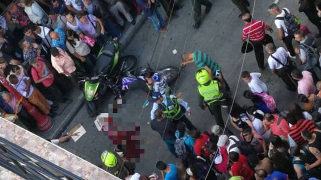 En plena carrera 22 del Centro de Manizales ocurrió el accidente que originó la muerte de la octava víctima de accidentes de tránsito en Manizales.