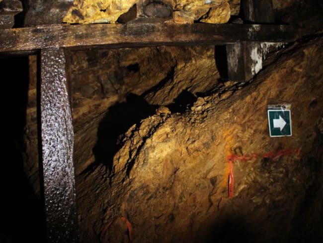 Alud en mina ilegal mató a una mujer y dejó gravemente herido a un minero