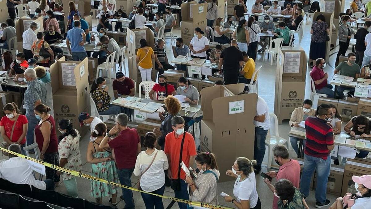 Analizan posibles afectaciones del volcán para las elecciones locales en Risaralda