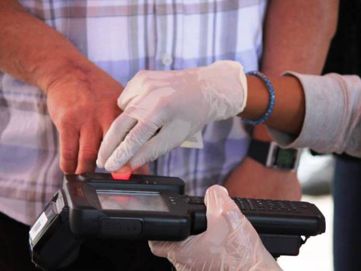 Santos anuncia implementación de biometría en estadios del país