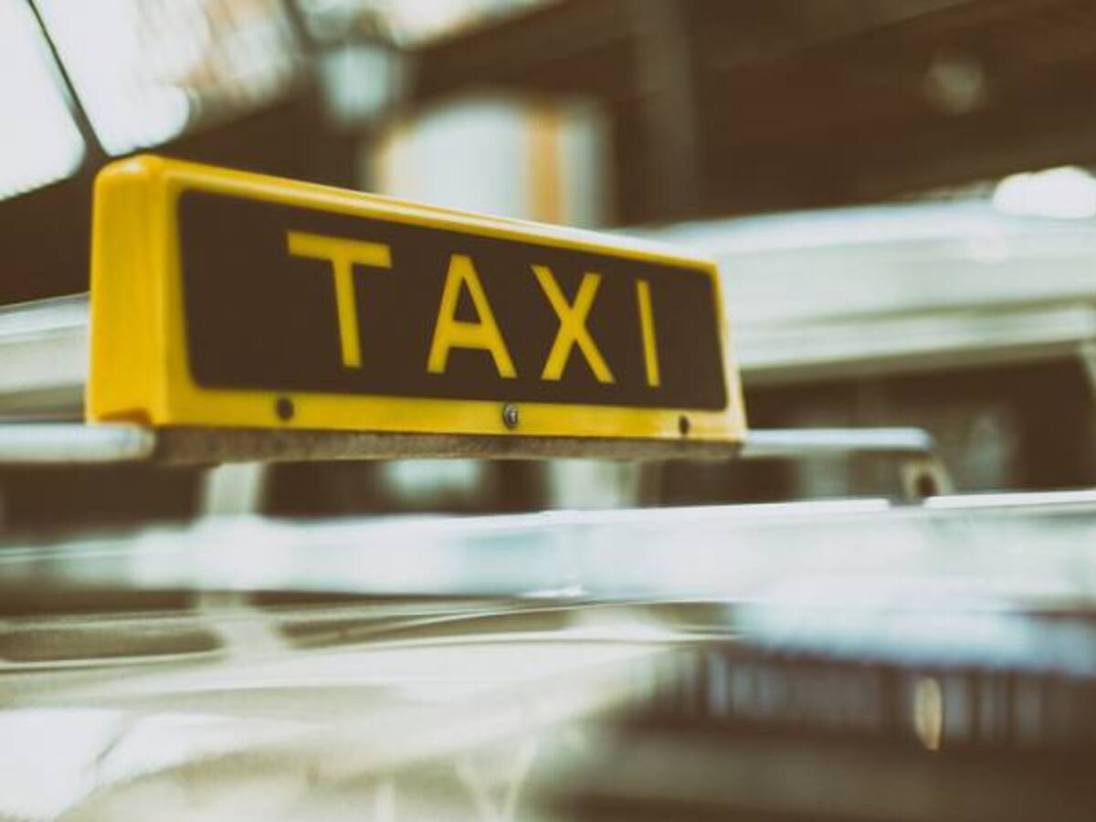 La increíble reacción de un hombre al sentirse estafado por un taxista