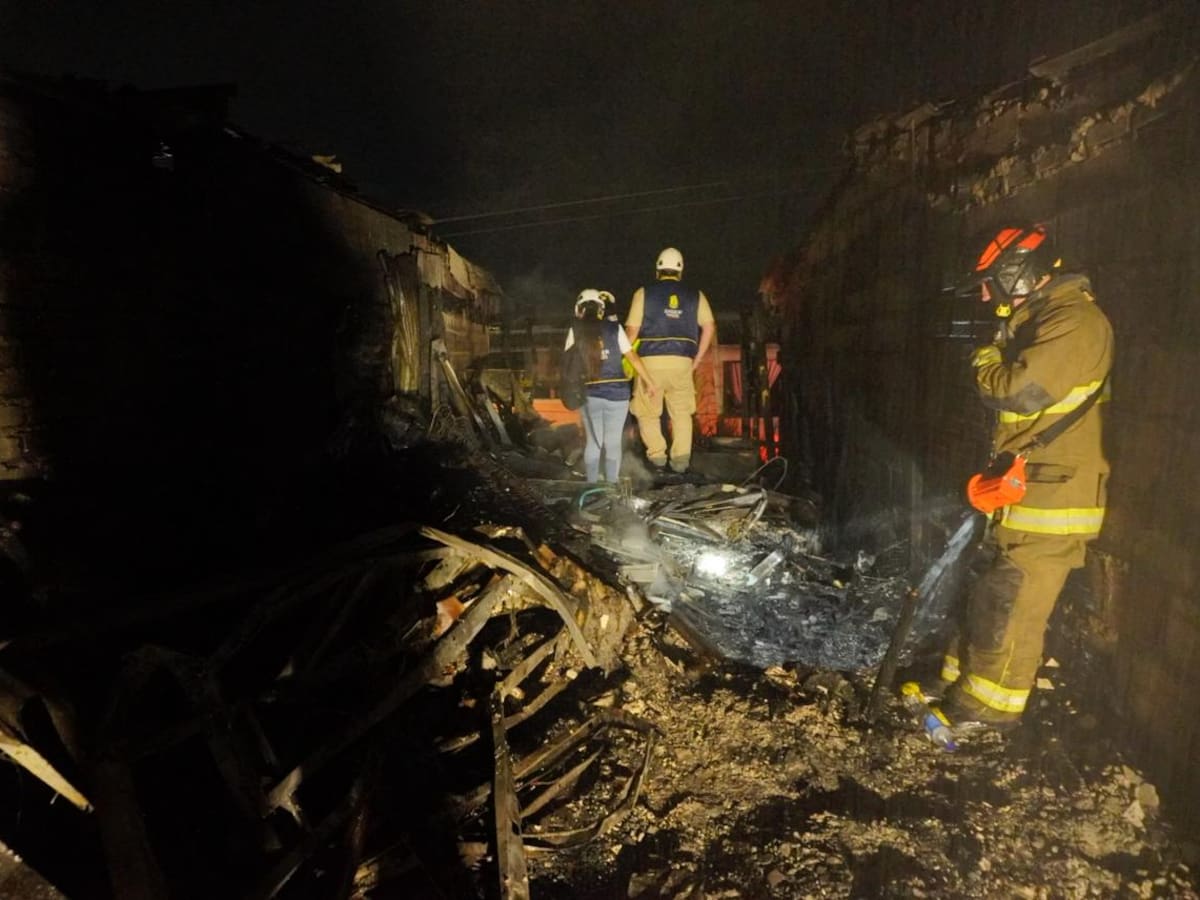 Incendio en el sector de Nacederos en Pereira, deja seis viviendas afectadas