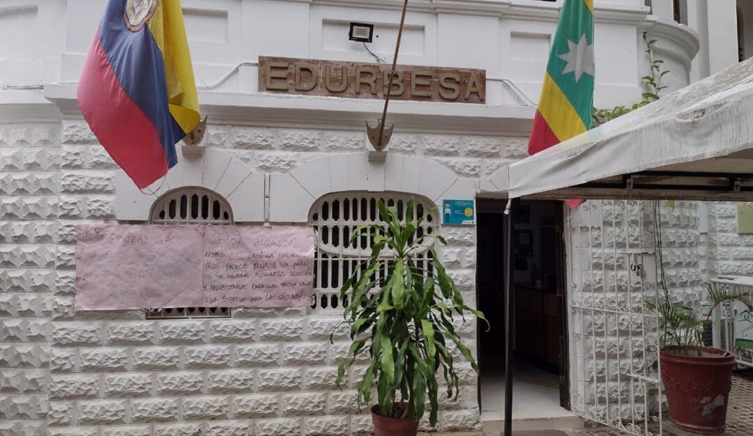 Los trabajadores de Edurbe continúan en asamblea permanente exigiendo 11 meses de sueldo