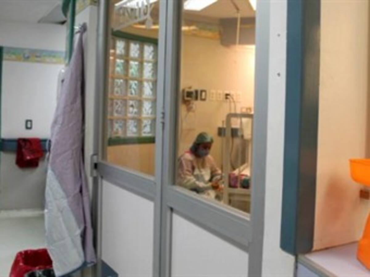 Heridas 5 personas por explosión de un morral con pólvora en Armenia
