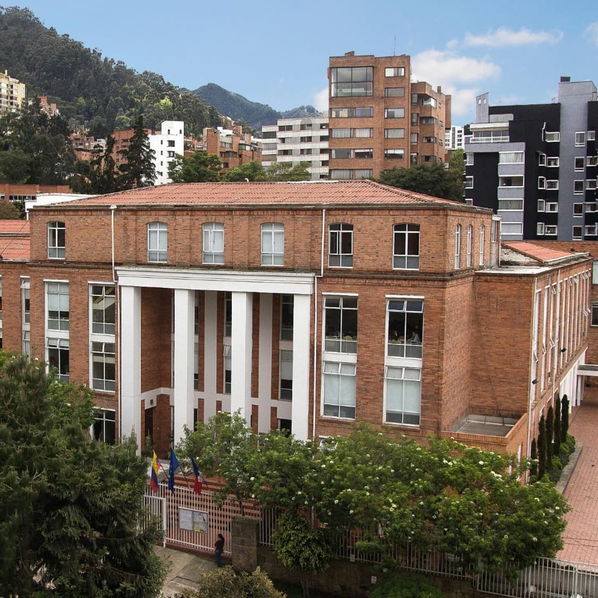 Por desacuerdos, Liceo Francés de Bogotá perdería apoyo del MinEducación de Francia