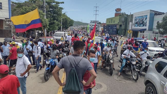 Se destaca una toma en las afueras de la Gobernación de Bolívar y una marcha convocada por las centrales obreras