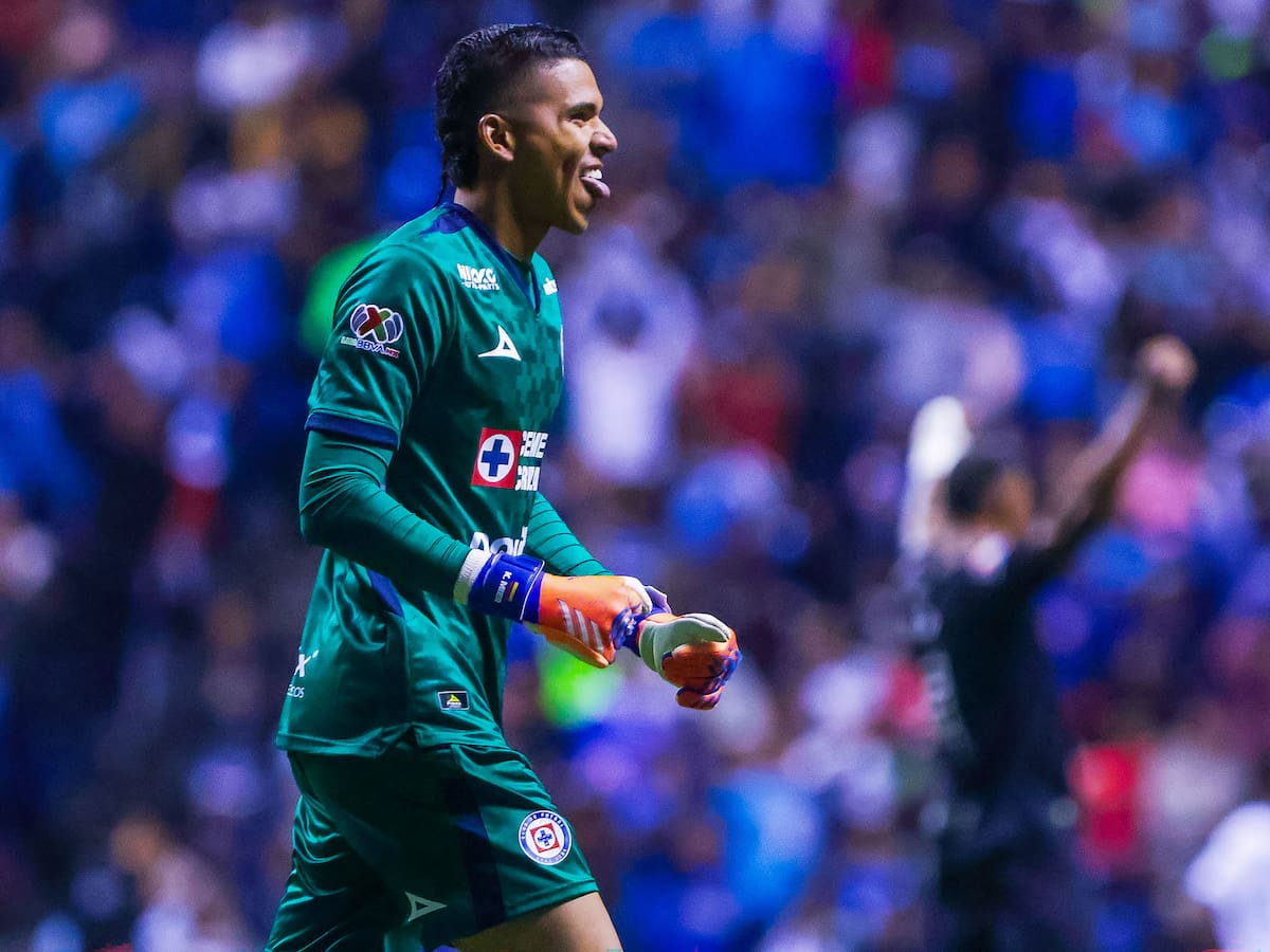 ¿Kevin Mier jugará? El técnico de Cruz Azul define al portero titular ante Monterrey