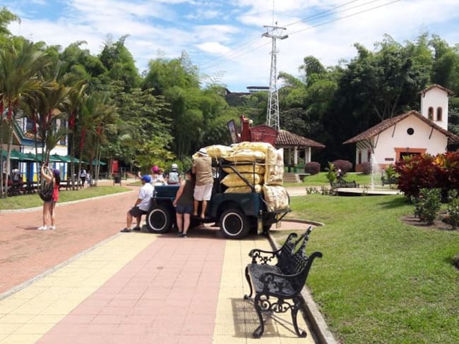 GOBERNADOR REAPERTURA TURISMO