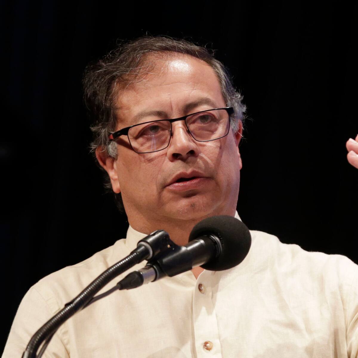¿El presidente Petro debería practicarse exámenes periódicos? Congresistas debaten