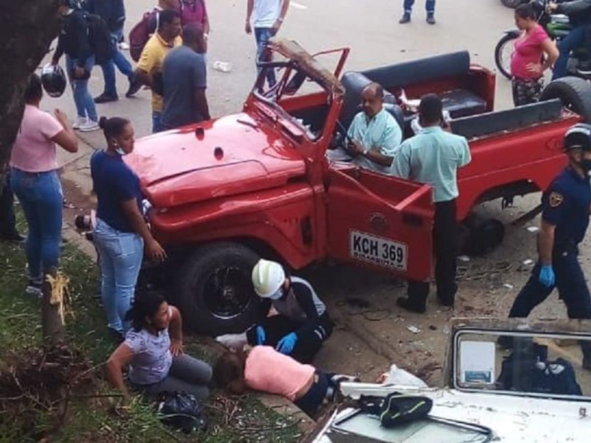 Cuatro personas lesionadas por accidente de tránsito en Barbosa