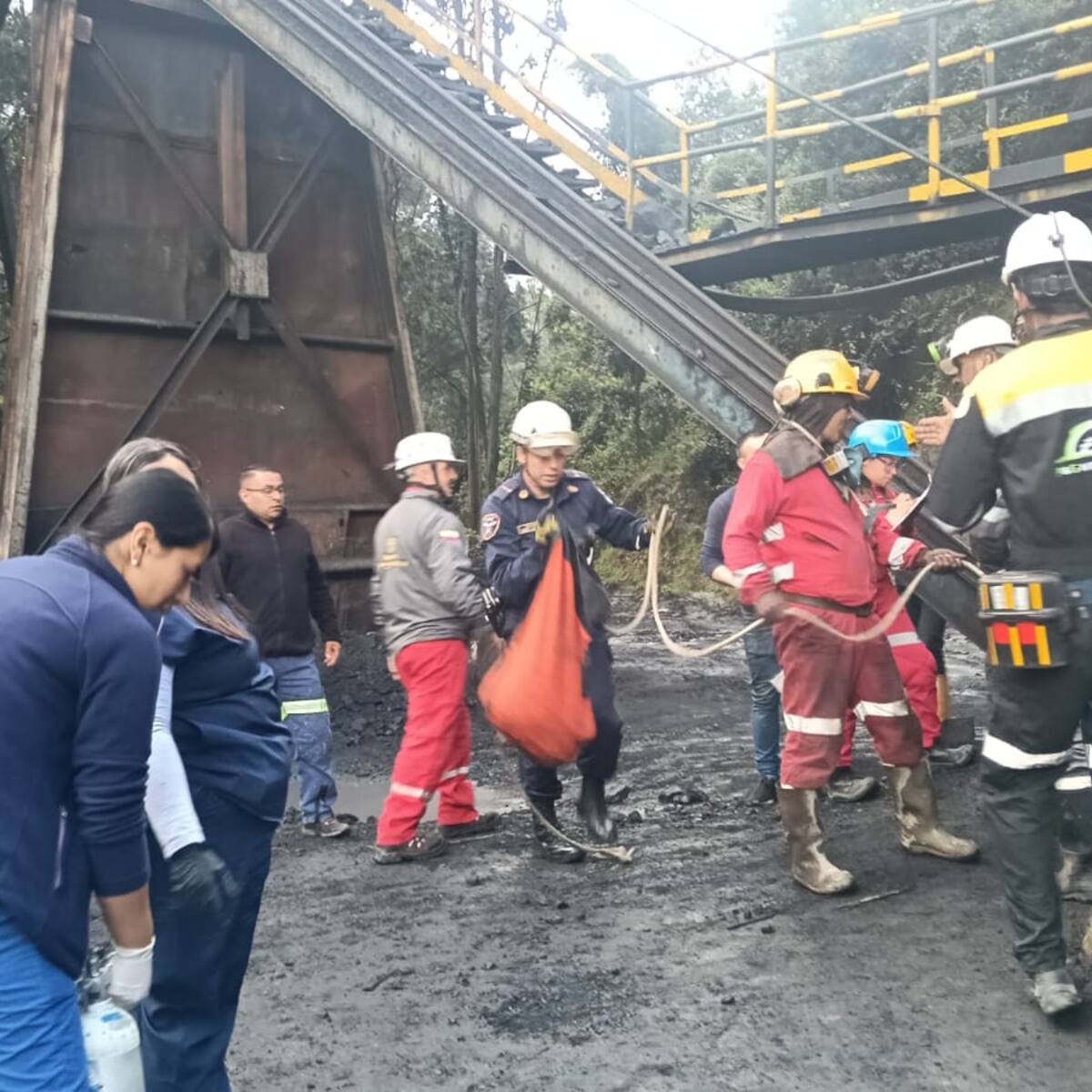 Explosión en una mina en Sutatausa, Cundinamarca: hay 12 mineros atrapados