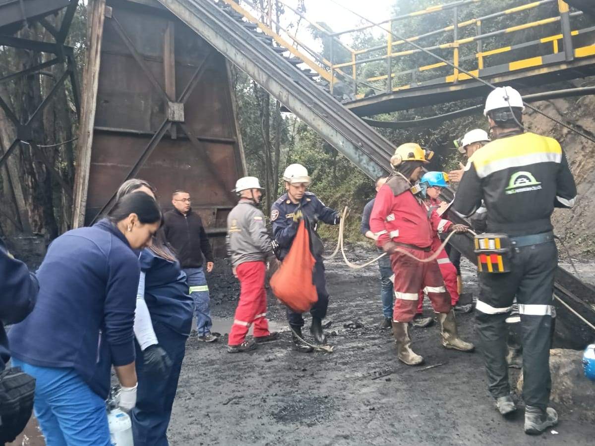 Explosión en una mina en Sutatausa, Cundinamarca: hay 12 mineros atrapados