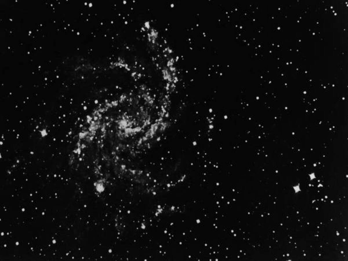 Científicos detectan agujeros negros ‘de otros universos’