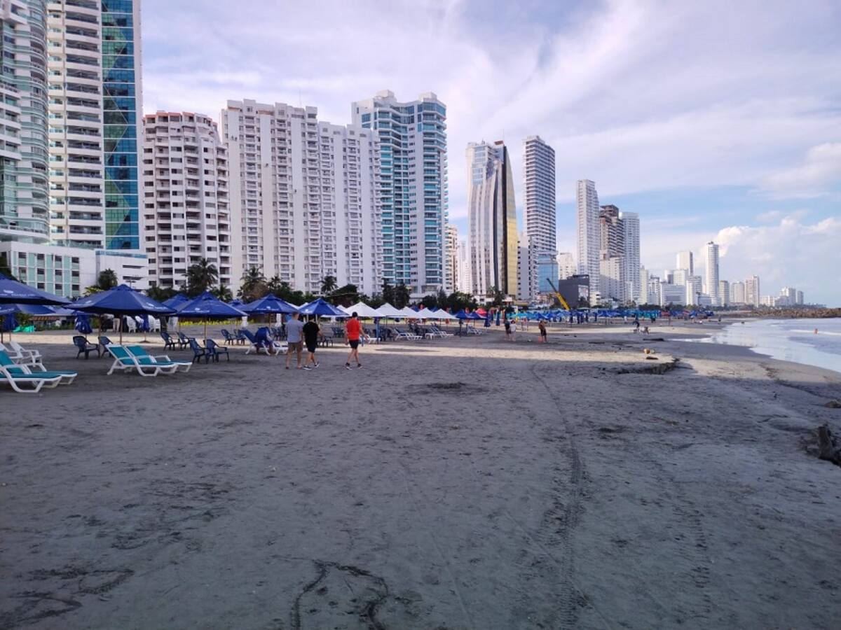 “Él nadó hacia las boyas”: salvavidas que atendió caso de turista ahogado en Playa 5