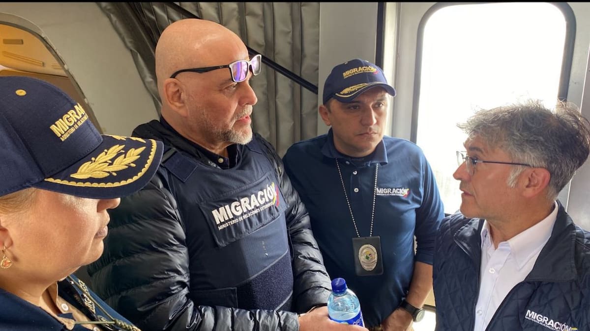 Es fake news, él está en La Picota: Otty Patiño por supuesta foto de Mancuso en Cartagena