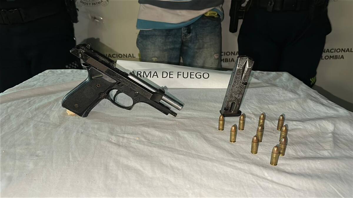 En El Pozón cayó hombre con pistola y varios cartuchos: policía realizó operativo