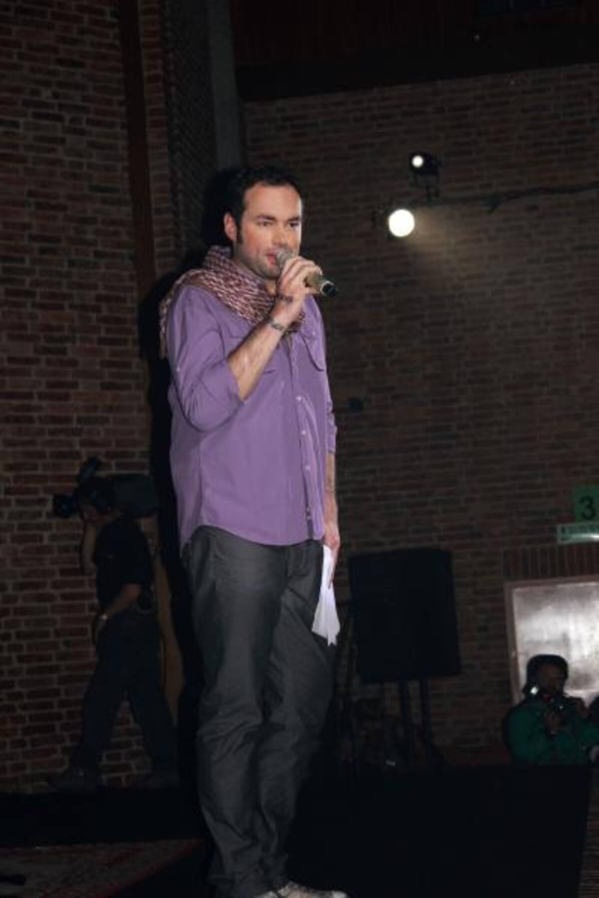 La Ventana estuvo en la grabación del DVD acústico de Santiago Cruz, "Cruce de Caminos". 29 de marzo.