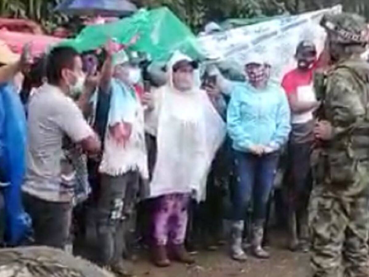 Comunidades del Cauca expulsan al Ejército de sus territorios