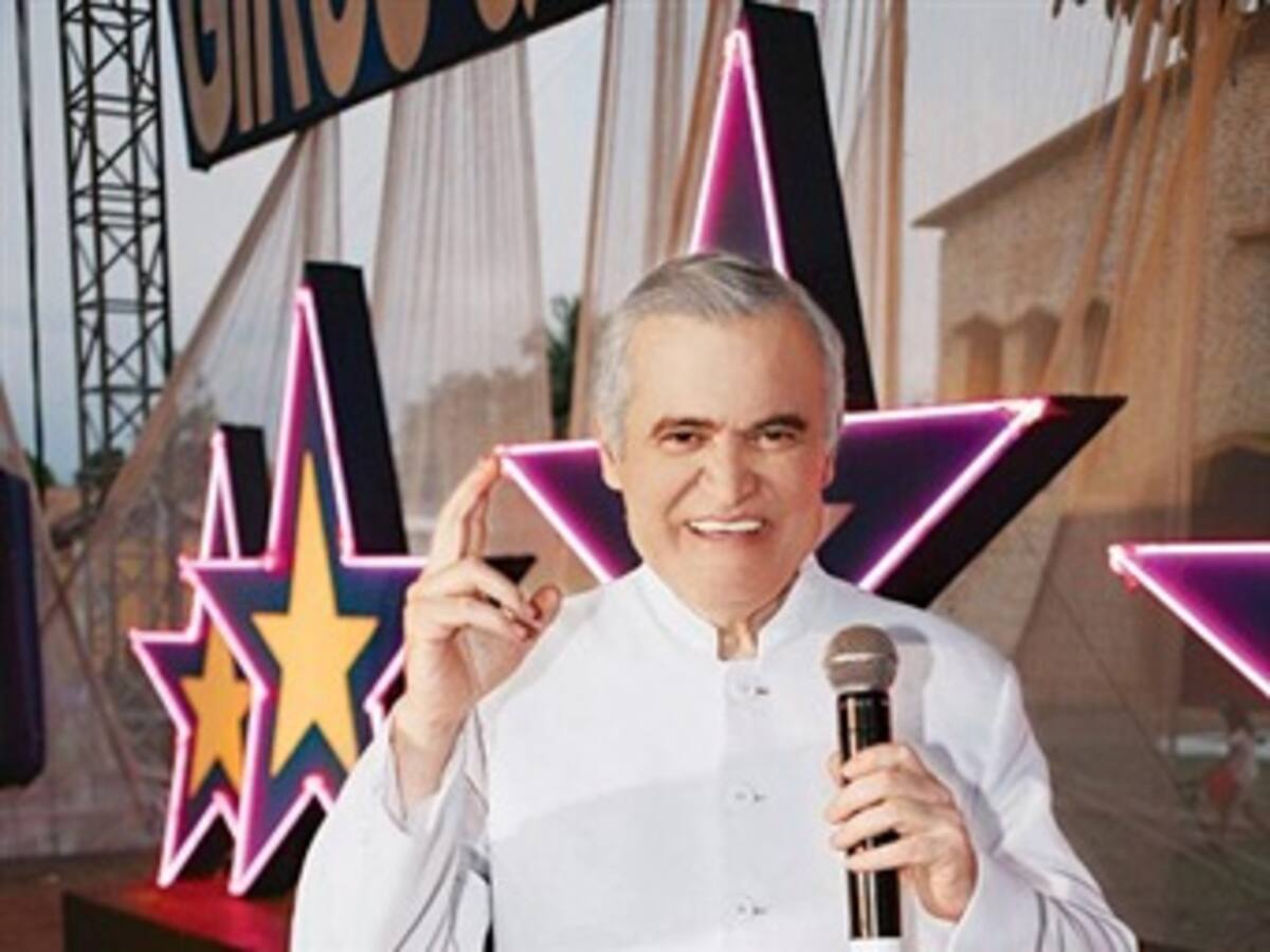Jorge Barón celebra en Caracol Radio los 44 años de su programadora.