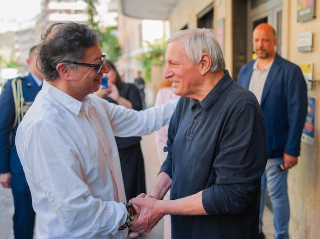 Encuentro del Presidente Gustavo Petro con el padre Luigi Ciotti / Foto: Juan Diego Cano - Presidencia de la República