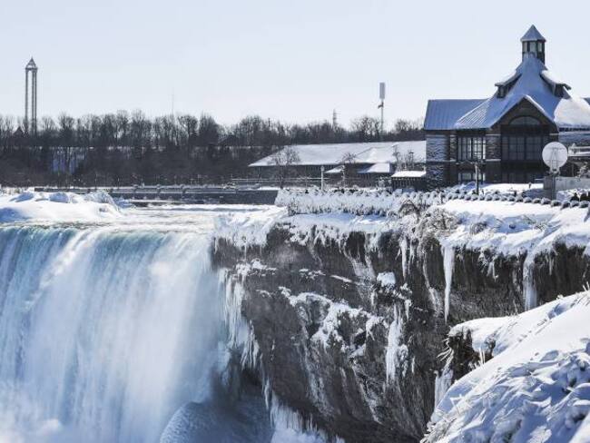 Las increíbles imágenes del congelamiento de las Cataratas del Niagara