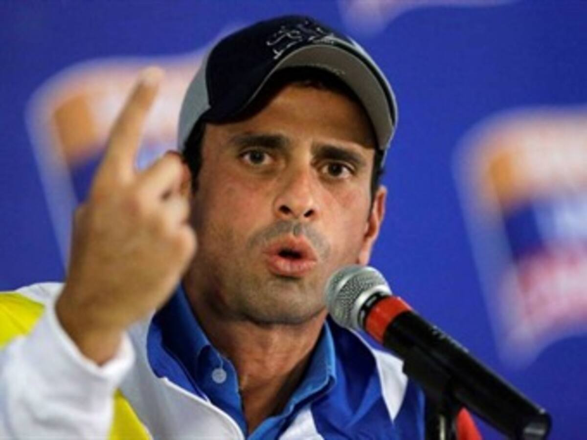Incertidumbre sobre salud de Chávez desvía la atención de la crisis económica: Capriles