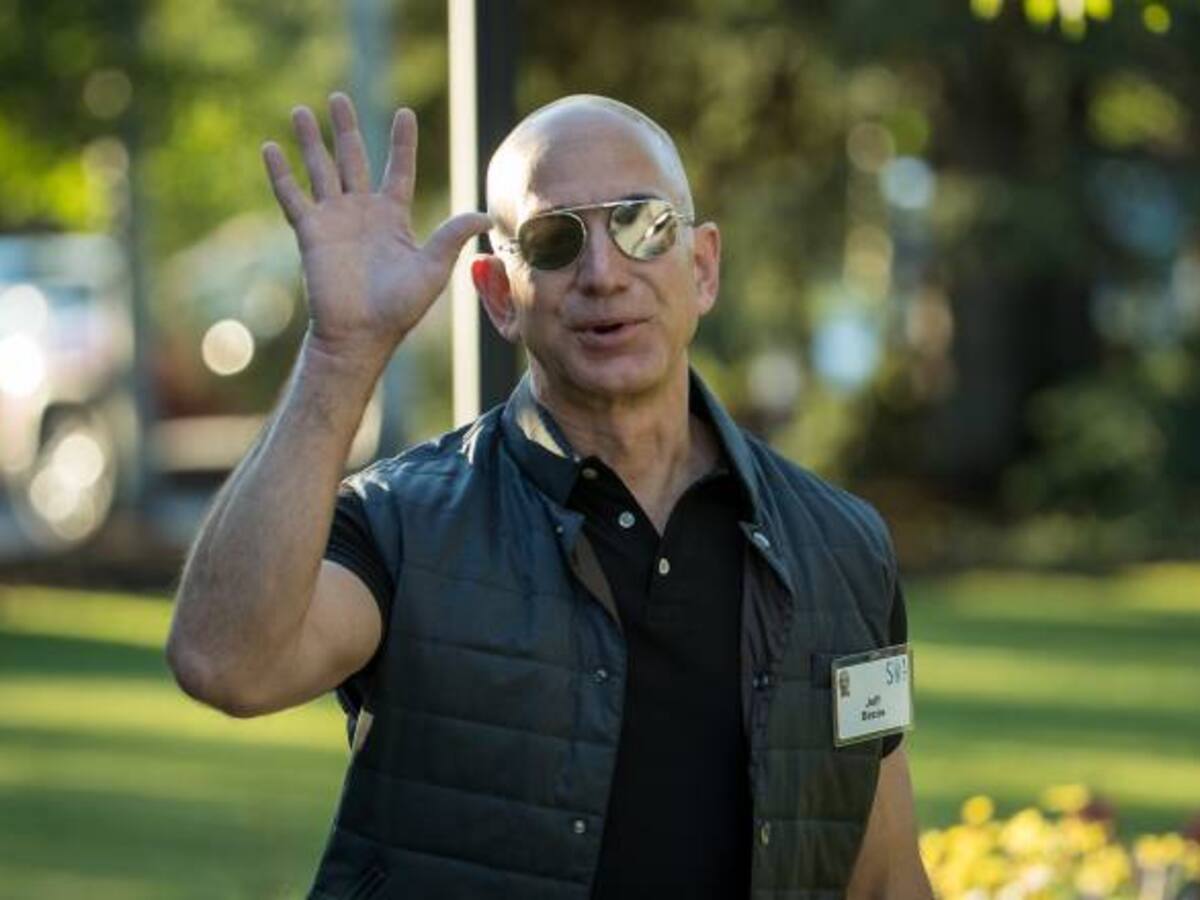 El fundador de Amazon se convirtió en el hombre más rico de la historia