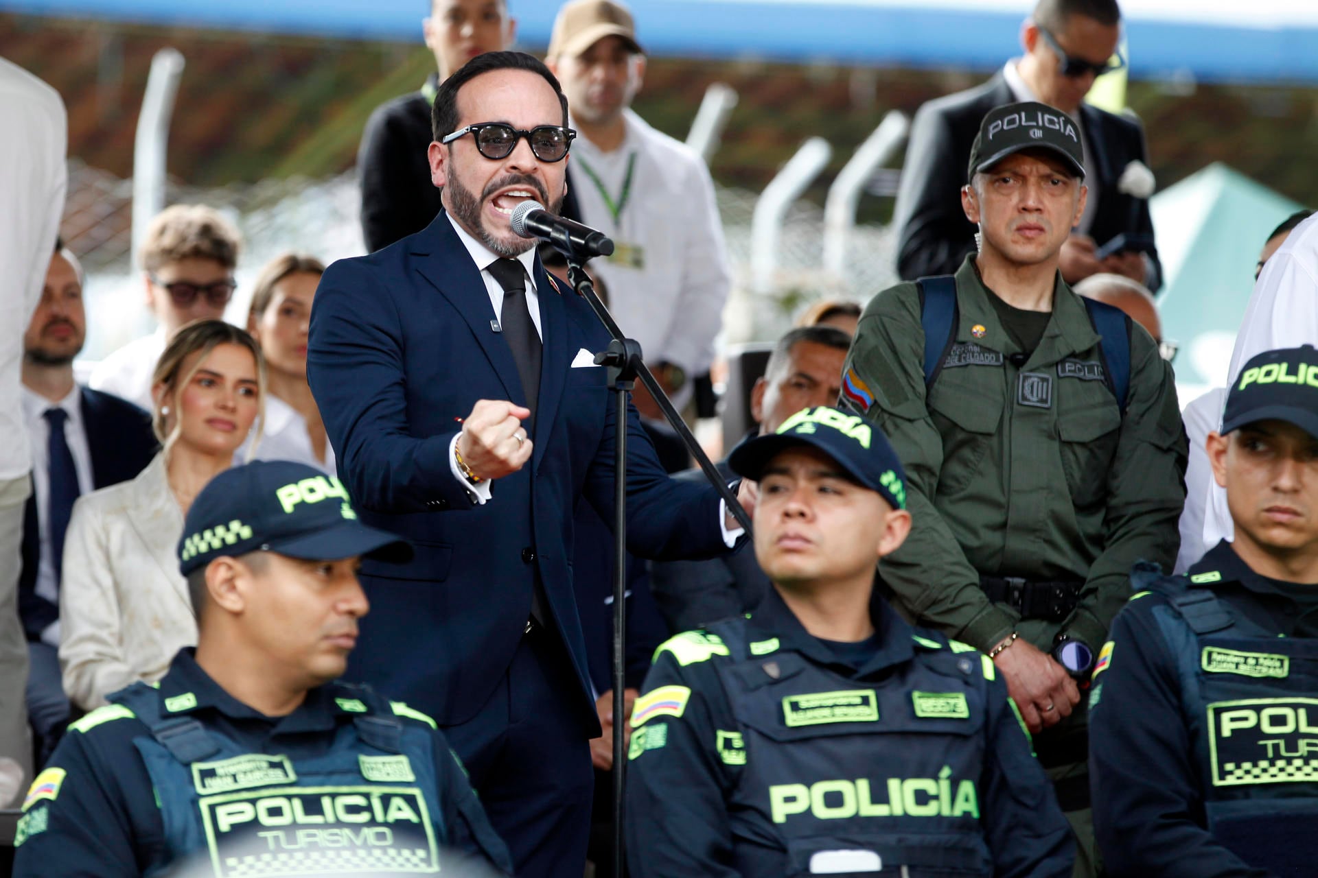 El presidente electo de Colombia, Abelardo de la Espriella, durante el desfile militar del Día de la Independencia en Medellín. EFE / STR