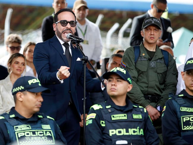 El presidente electo de Colombia, Abelardo de la Espriella, durante el desfile militar del Día de la Independencia en Medellín. EFE / STR