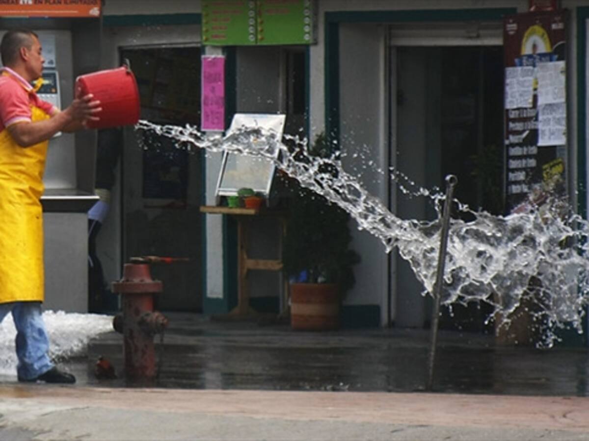 Se abre paso a implementación de sobretasa al consumo de agua