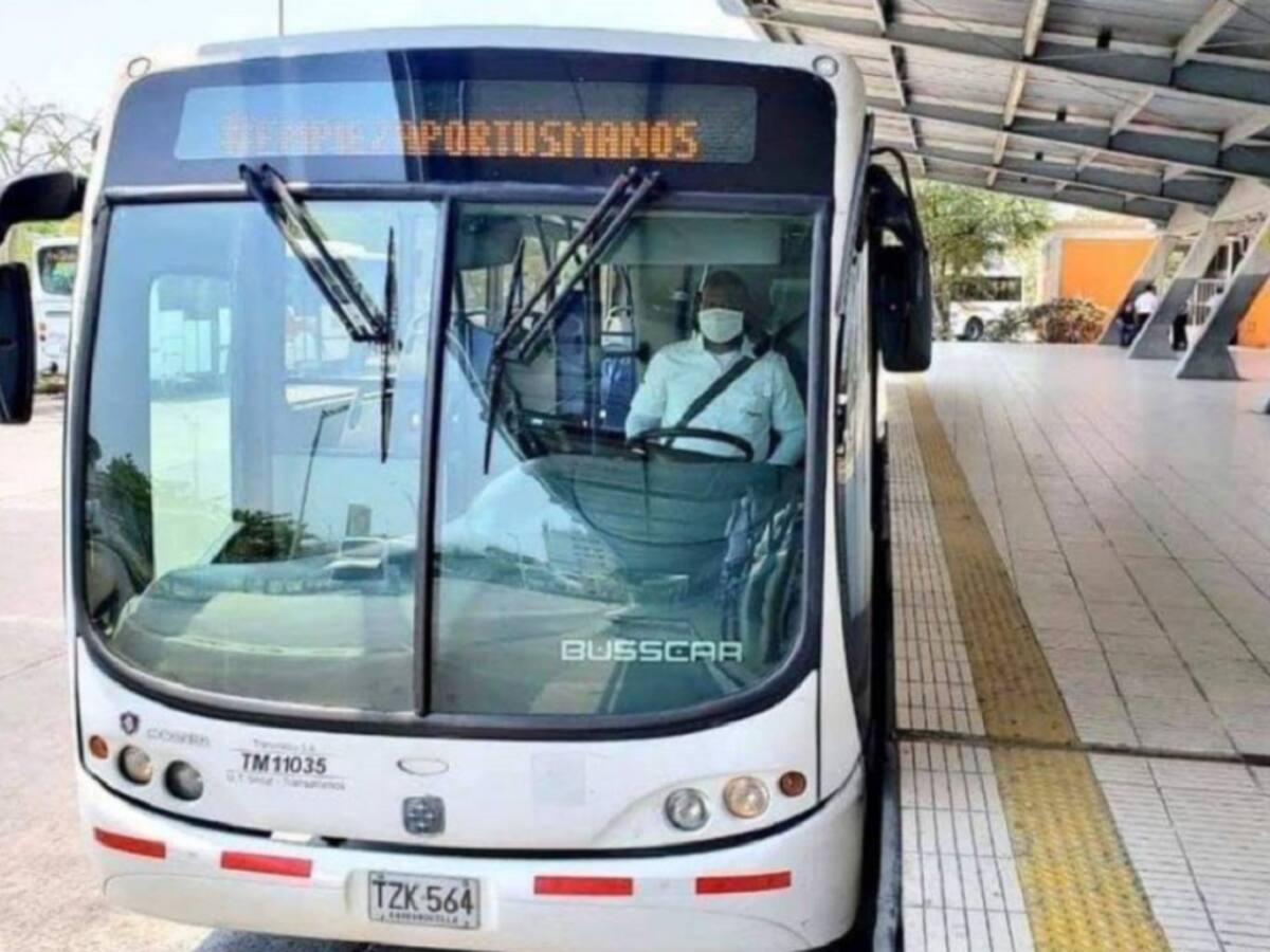 Transmetro cierra operación en rutas troncales y alimentadoras por marcha