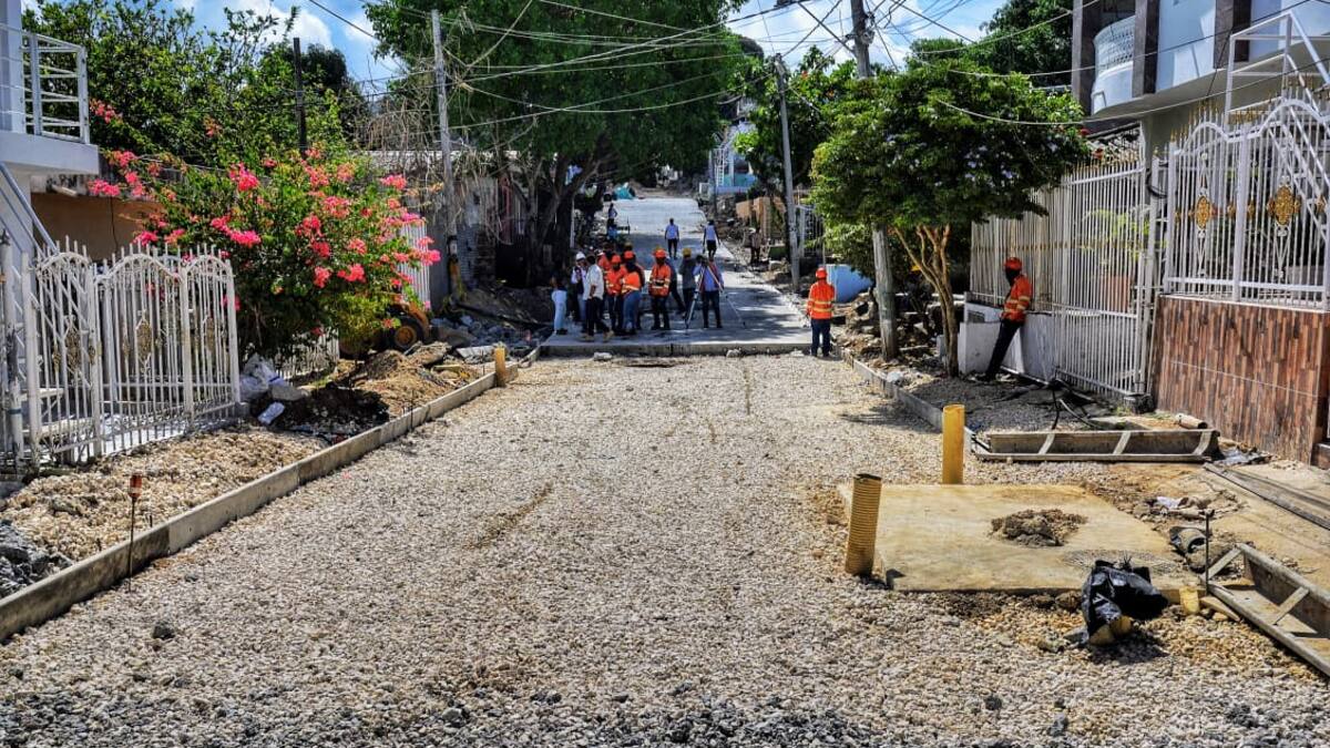 Avanza construcción de la calle San Luis, en el barrio Escallón Villa