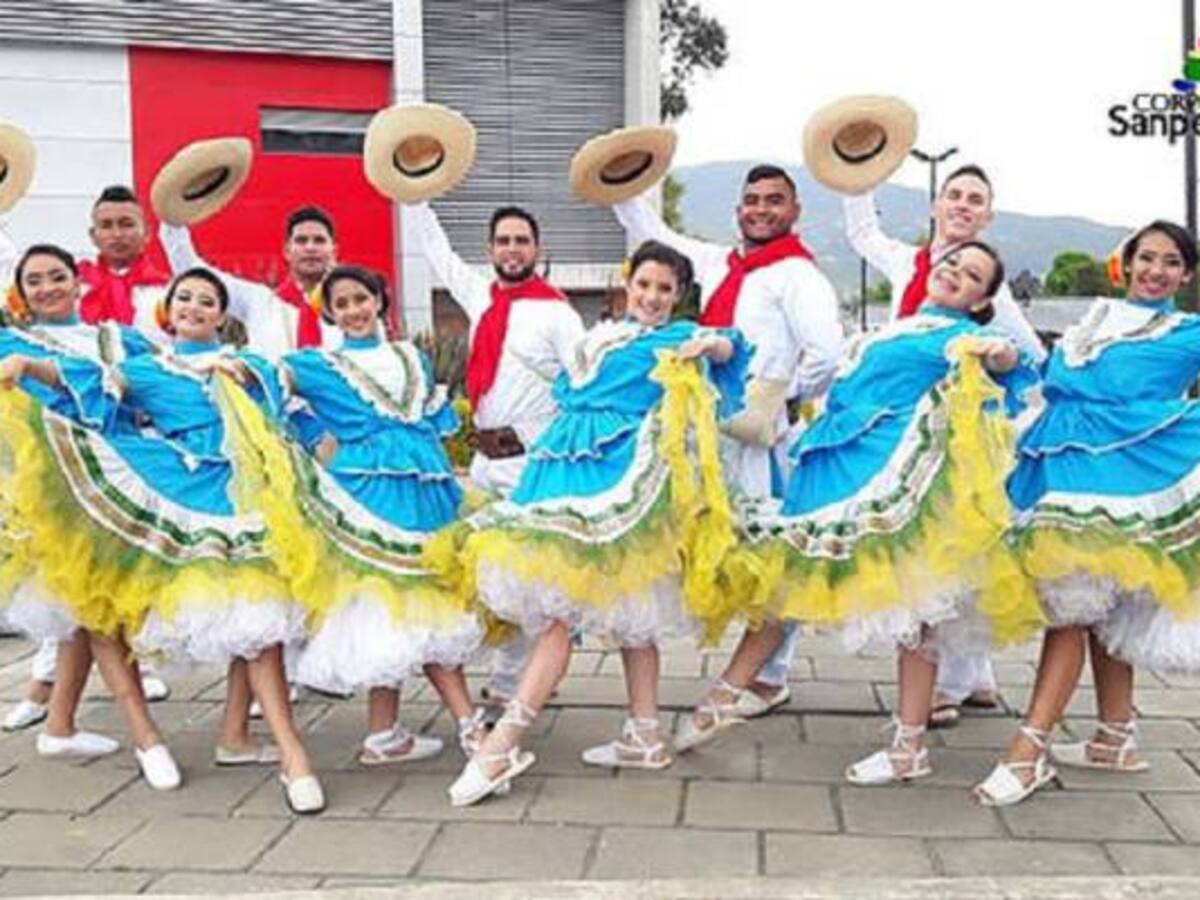 El Festival Folclórico y Reinado Nacional del Bambuco se pasea por Bogotá