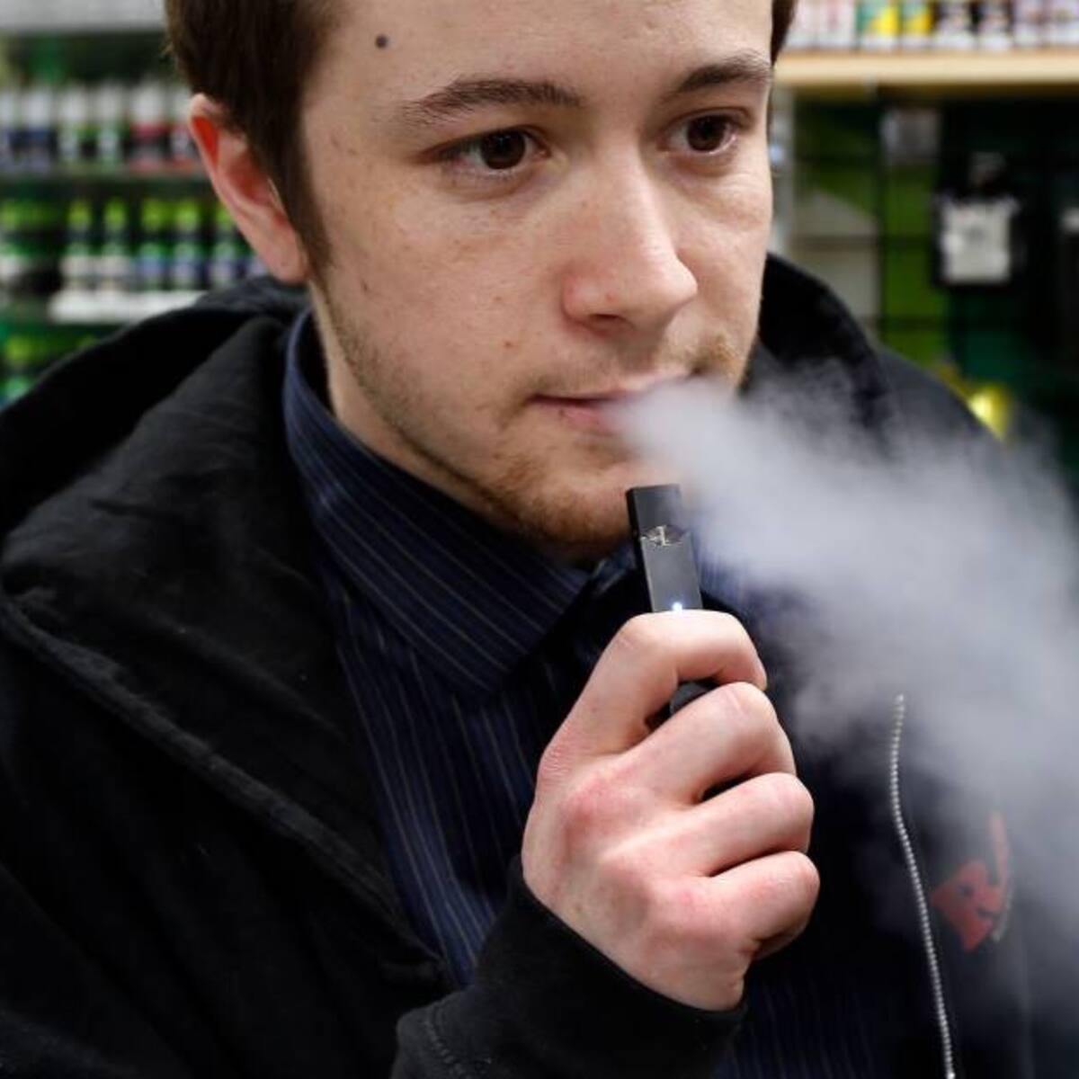 Juul deberá pagar $440 millones USD por comercializar vapeadores en menores de edad