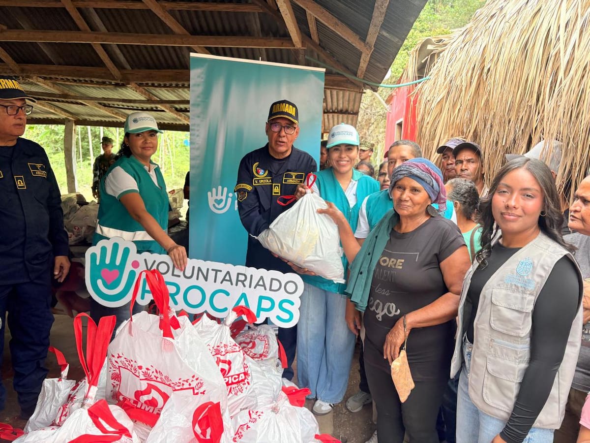 Procaps y Armada de Colombia entregaron ayudas a familias afectadas por inundaciones en Córdoba