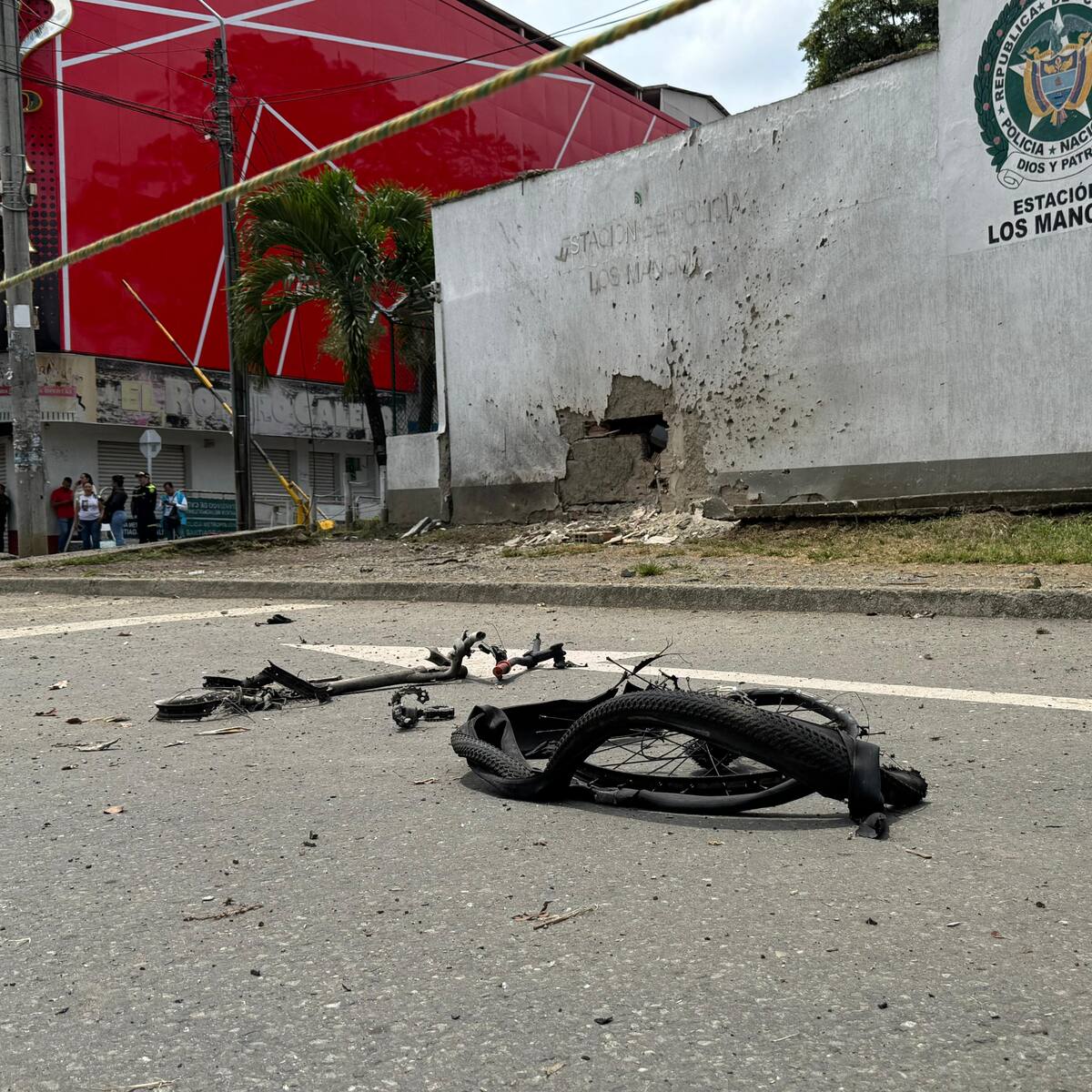 Víctima en explosión en estación de Los Mangos en Cali sería quien transportaba los explosivos