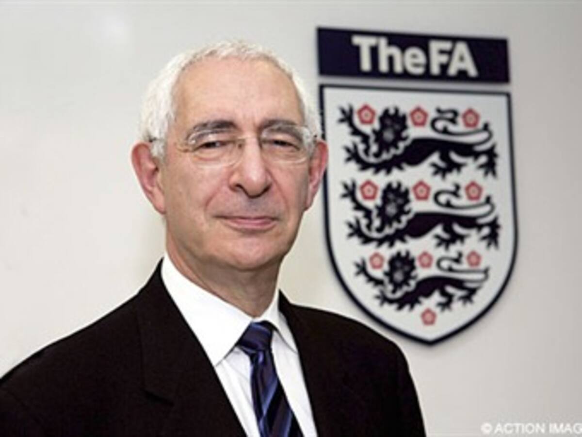 Ex-presidente de la Federación Inglesa de Fútbol habla públicamente de sobornos en FIFA