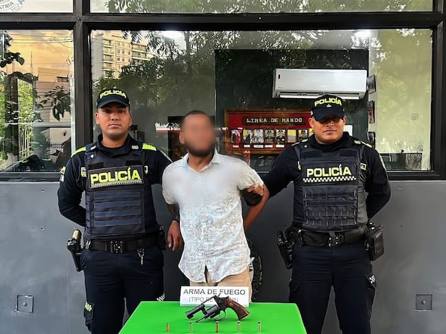 Policía captura a un hombre que, en estado de alicoramiento, portaba un arma de fuego ilegal