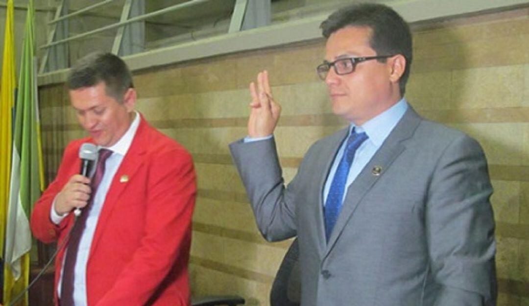 Diego Cardona concejal activo y de rojo Rodrigo Castrillón hoy diputado del Quindío