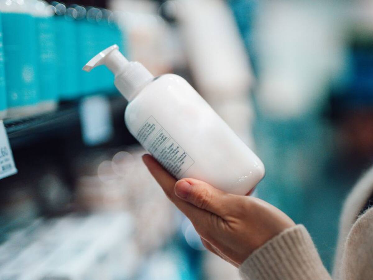 ¡Atención! Retiran 32 marcas de champú por posible contenido cancerígeno