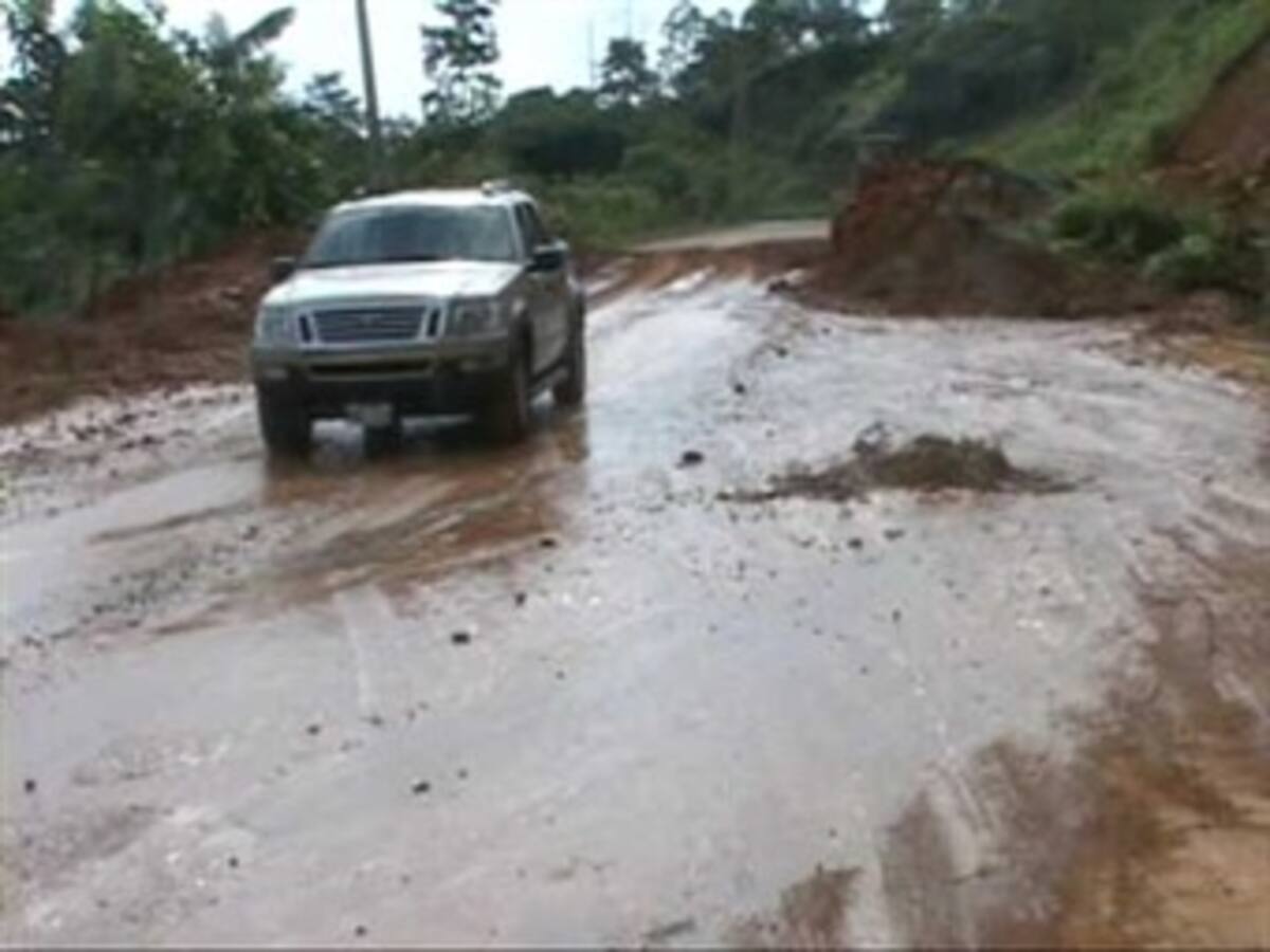 Paso restringido en carretera Neiva-Florencia