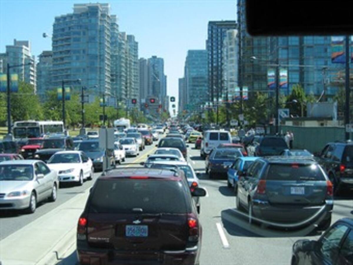 Transporte público y privado en las ciudades de América Latina
