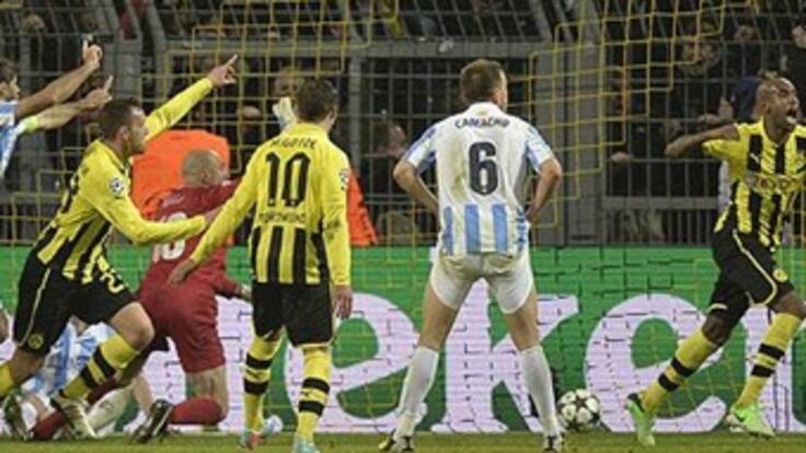 Con polémico arbitraje, el Borussia Dormunt avanzó a la semifinal de la Champions League