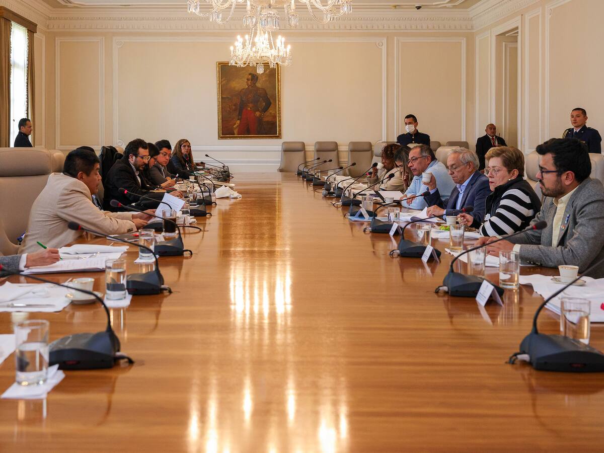 Petro se reunió con FOMAG para revisar avances del nuevo modelo de salud para maestros