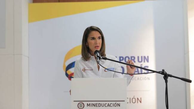 ministra de Educación, Yaneth Giha