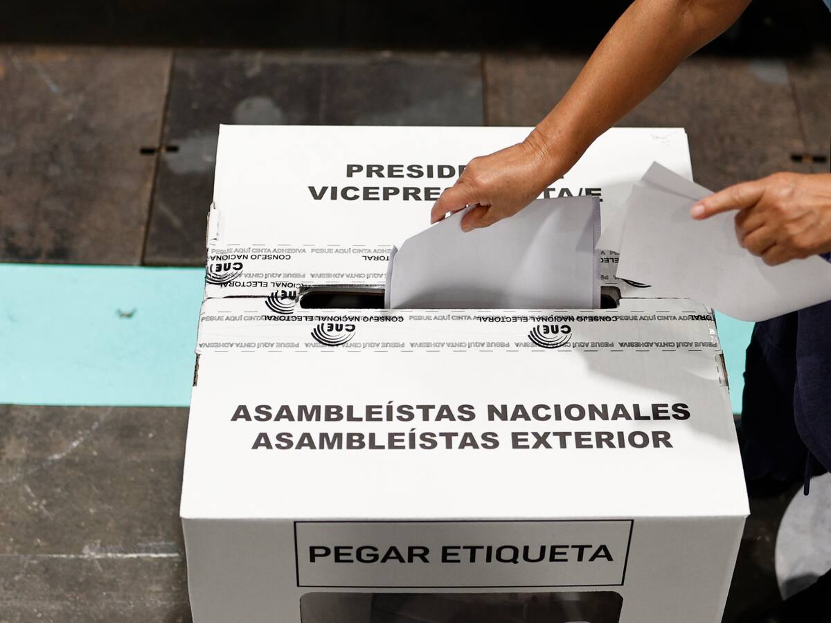Elecciones Ecuador: Unión Europea amplía misión electoral por denuncias de falta de transparencia